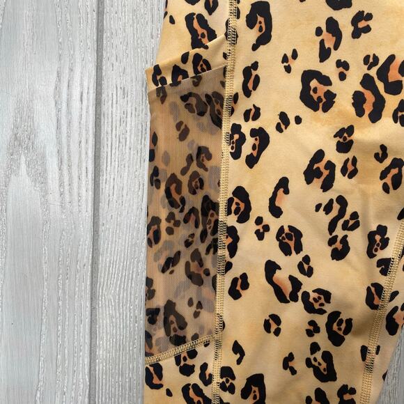 Fabletics Powerhold Women's Leopard On The Go Leggings Size Small NEW - Picture 9 of 13